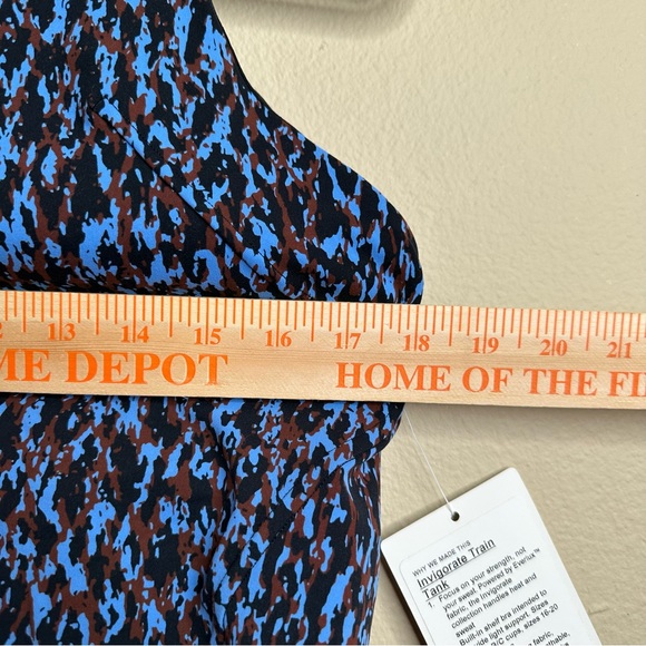 Lululemon Invigorate Tank Cropped Padded Built in Shelf Bra Leopard Camo Size 16 - Picture 7 of 9